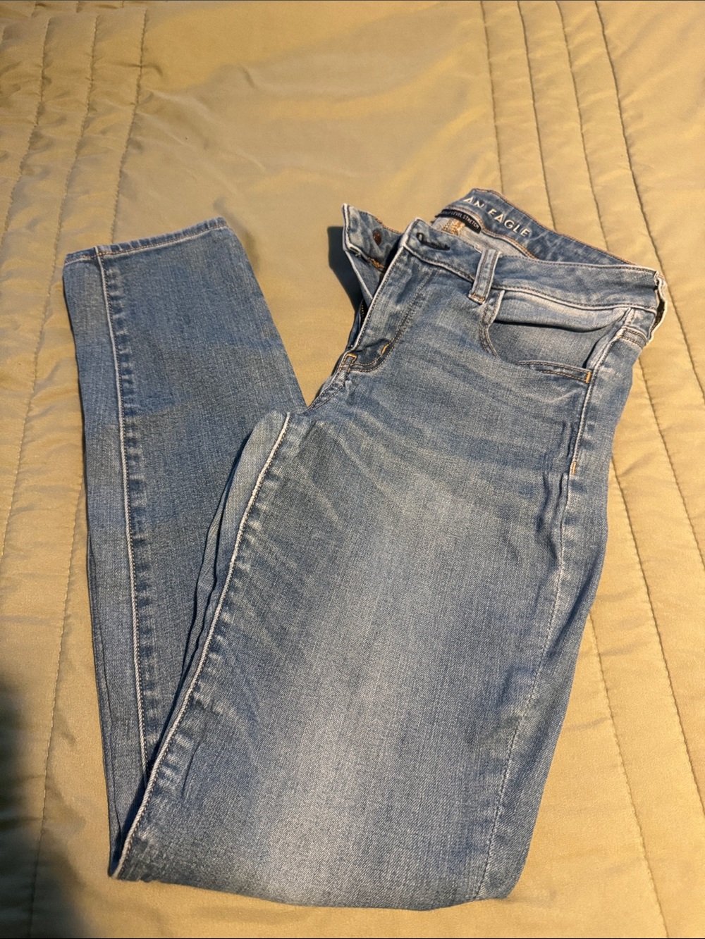 American Eagle Outfitters Light Wash High-Rise Skinny Jeggings